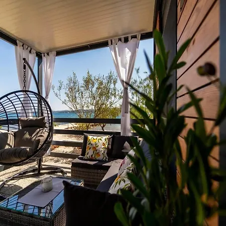 בית נופש Mobile Paradise - Two Bedroom Mobile With Terrace